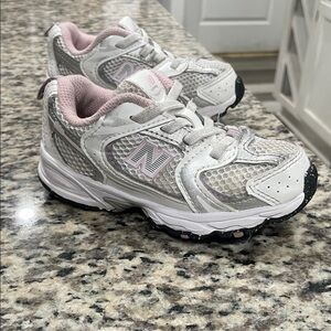 New Balance Toddler sz 8 Gray and Pink Sneakers